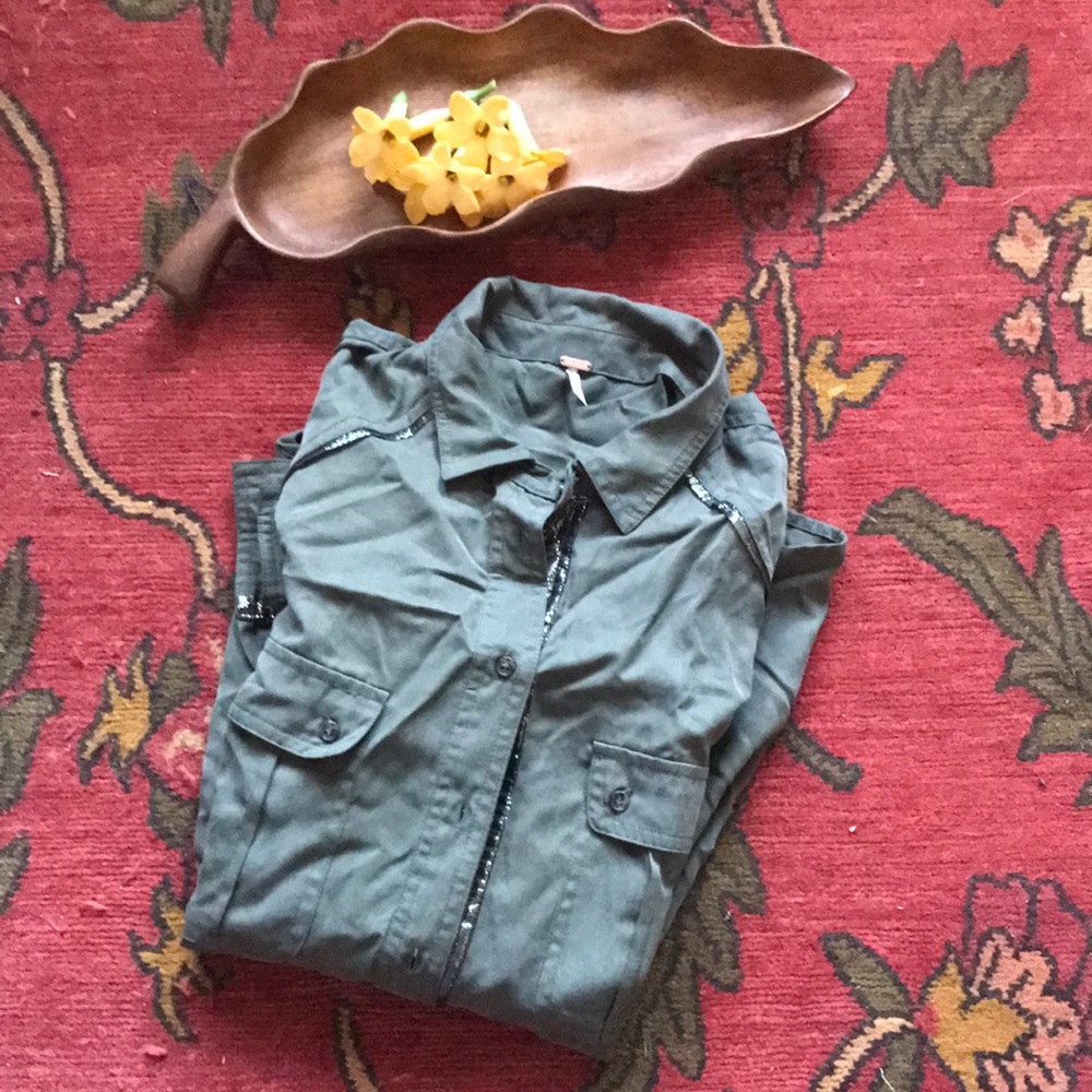 FREE PEOPLE Moss size Small longsleeve/dress shirt